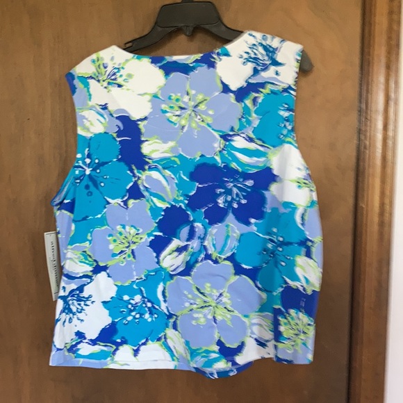 Offer$15 Alfred Dunner sleeveless floral top embellished neckline XLP - Picture 16 of 17